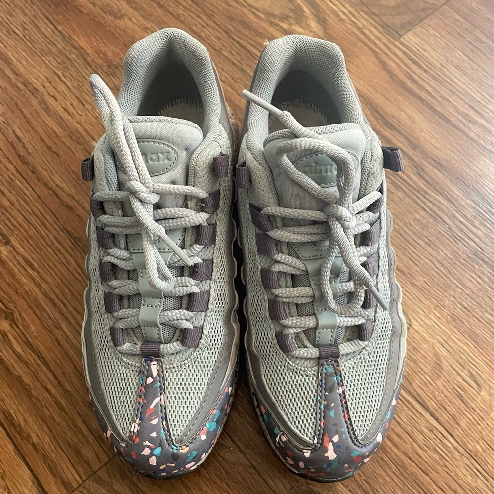 Nike Air Max 95 Women's Size 6